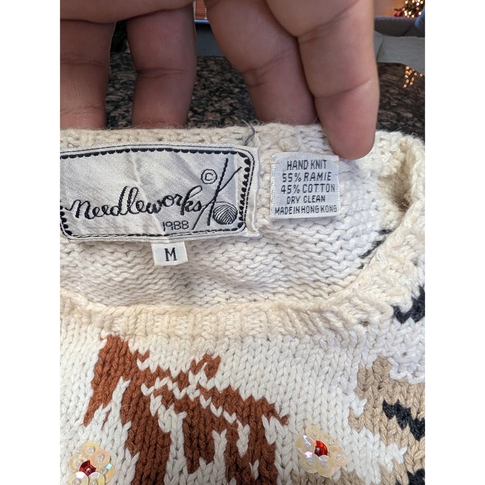 Vintage Needleworks woman's Hand knit Sweater Holidays  MEDIUM - Picture 6 of 6